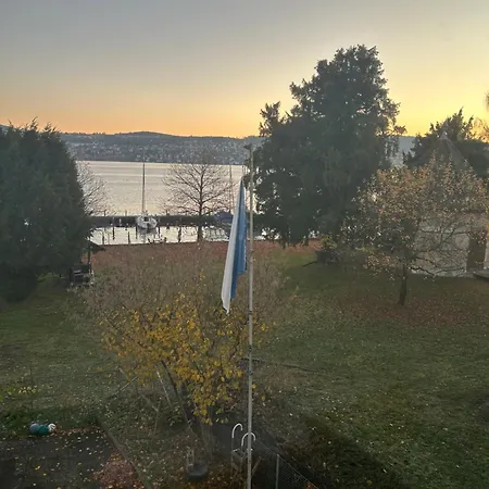 Zuerichsee, Atemberaubender Aussicht Quarto em Acomodações Particulares Zurique